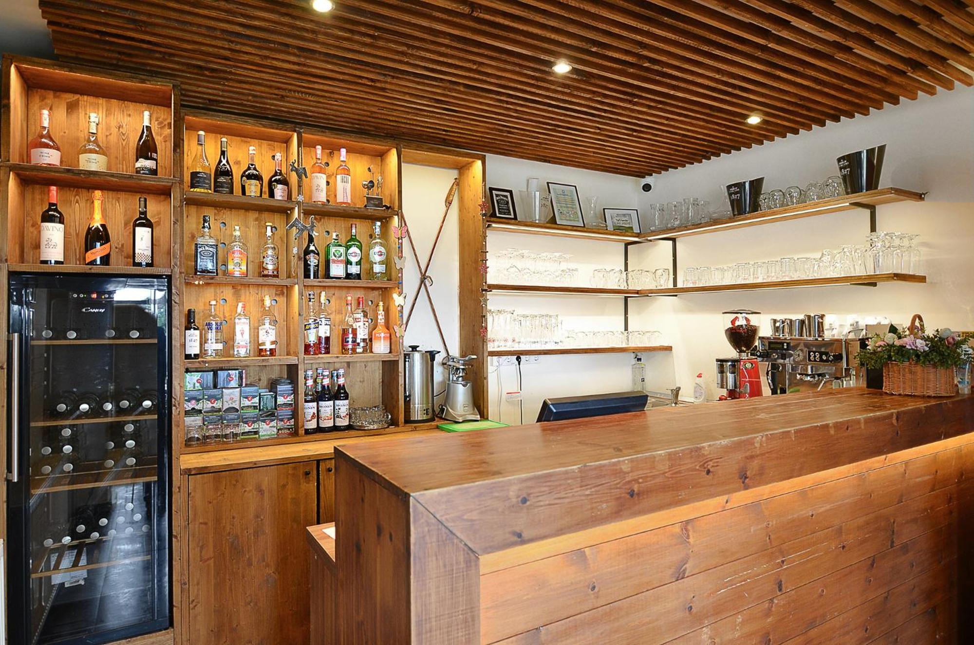 Pensiune & Restaurant Victoria Păltiniş Exteriör bild